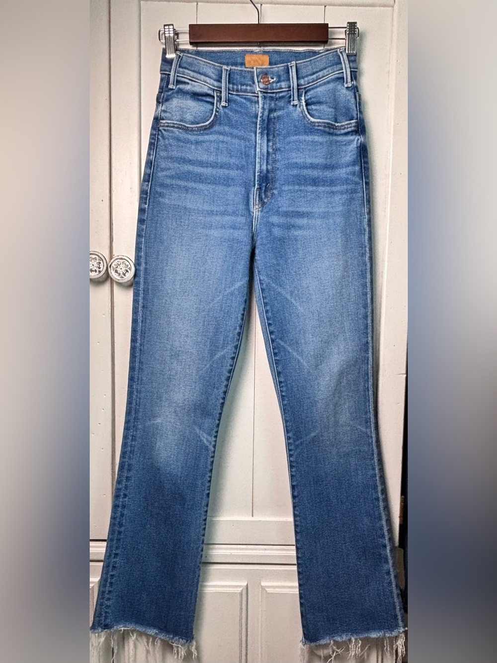 ✨MOTHER The Hustler High Rise Ankle Fray Jeans | Layover | Size 27 - Picture 6 of 15